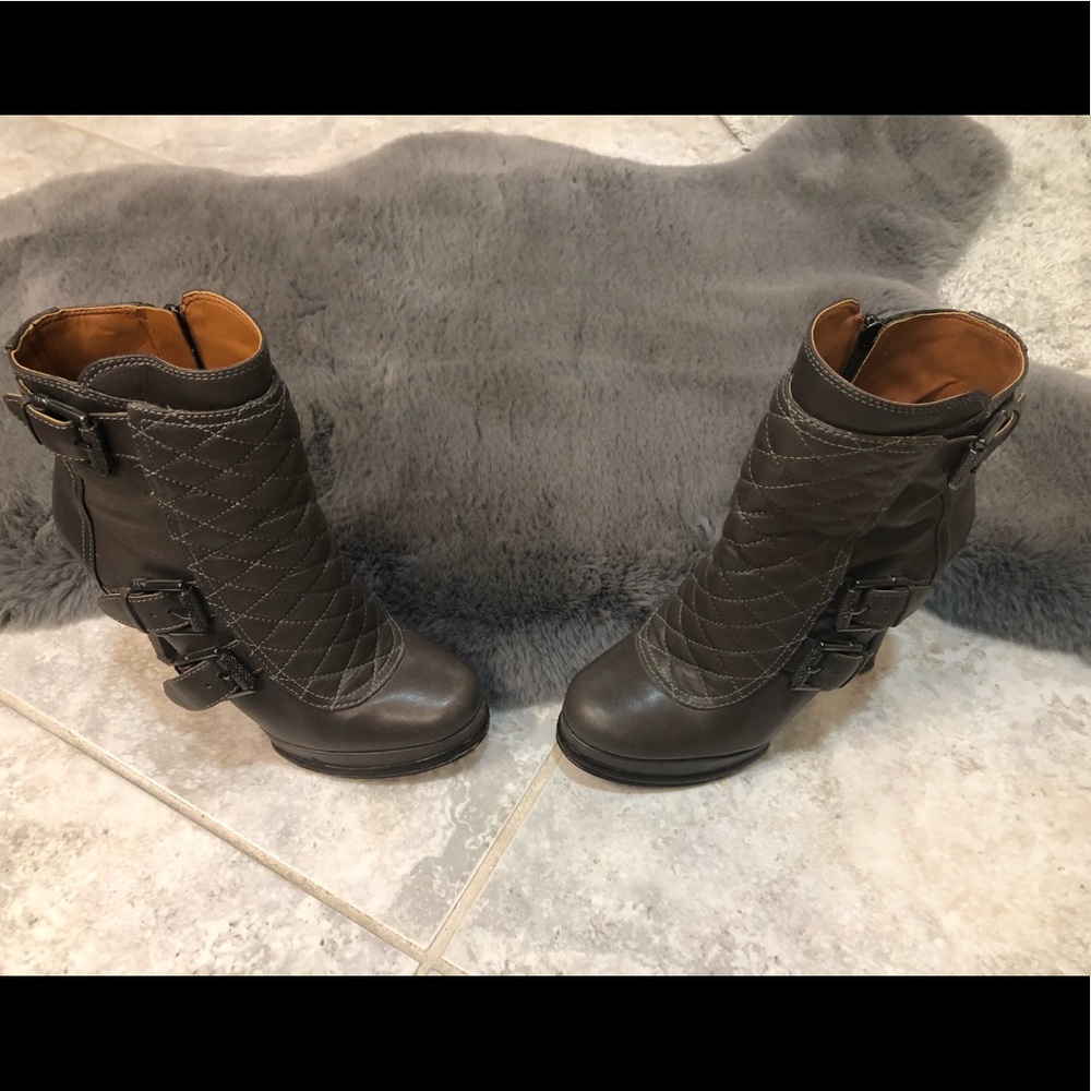 Nine West High Heel Bootie 6.5